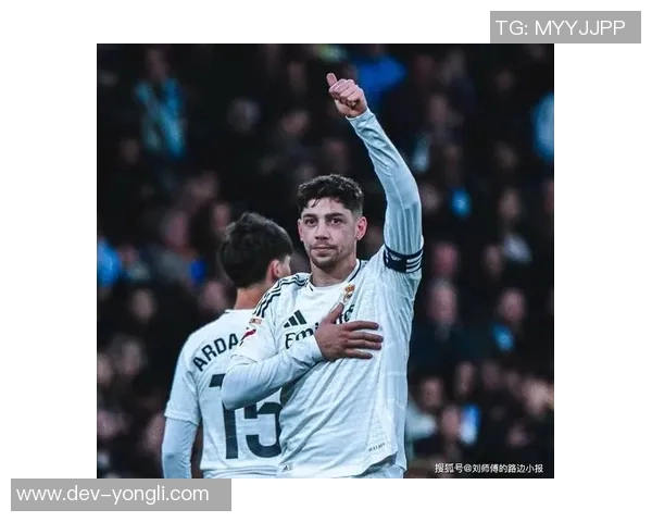 足球场上的魅力风范最帅教练背后的故事与传奇 足球场上的魅力风范最帅教练背后的故事与传奇